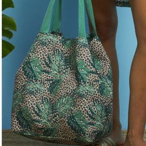 NWT! 3-Piece Set: 2 Bags/1 Pair of Slides - IT36/US6